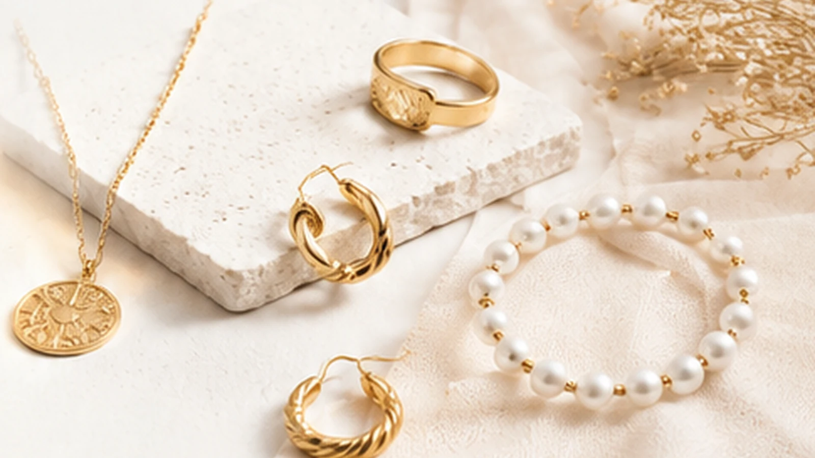 Low MOQ jewelry collections for private label brands