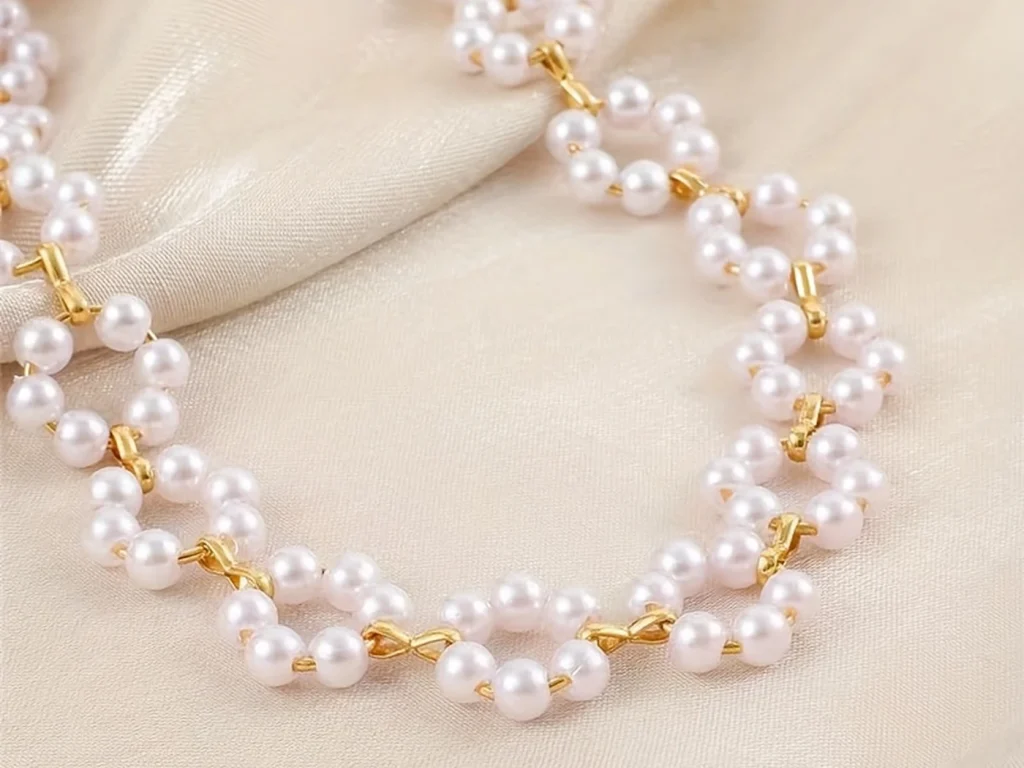 Pearl floral choker necklace detail reference